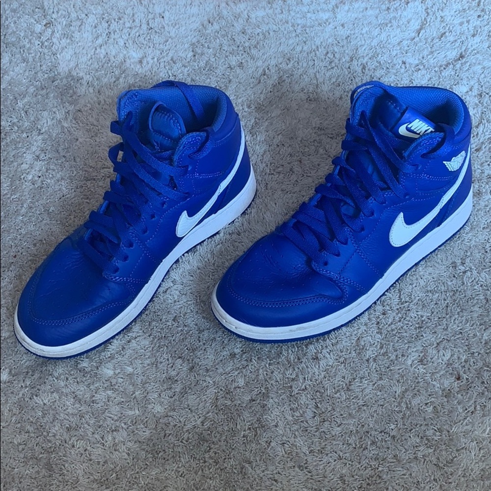 5.5 youth 7.5 woman’s Nike high tops !!
